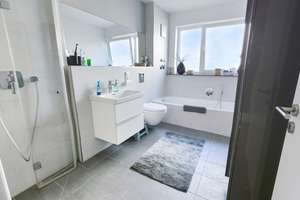 Moderne Gartenwohnung in Köln-Alt-Bocklemünd

KfW-55 | Baujahr 2020 | 86 m² | 3 Zimmer | 30 m² Ter – Die vollständige Adresse der Immobilie erhältst du vom Anbieter., 50829 Bocklemünd/Mengenich, Köln – Vorschaubild 8