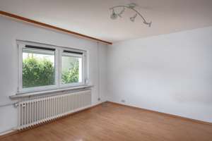 Viel Platz für Ihre Ideen – Reihenmittelhaus mit Entwicklungspotenzial am Ulmer Eselsberg – Die vollständige Adresse der Immobilie erhältst du vom Anbieter., 89081 Eselsberg, Ulm – Vorschaubild 6