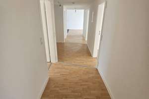 Renovierte 6-Zimmer-Dachgeschosswohnung im Altbau in Offenbach am Main – 63065 Wilhelmschule, Offenbach am Main – Vorschaubild 2