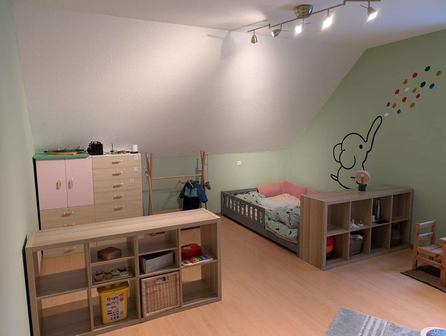 Immobilie in Enkenbach-Alsenborn - Viel Platz für die Familie: Große Maisonette mit neuer Heizung & E-Ladesäule - Bild 3