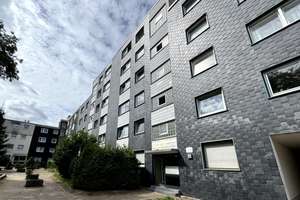Renovierte 4 Zi.- Whng. - neues Wannenbad, großer Balkon - Bochum Höntrop