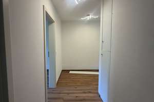 2-Zimmer Wohnung in Stuttgart-Zuffenhausen – Roßfelder Straße 3, 70435 Zuffenhausen-Mönchsberg, Stuttgart – Vorschaubild 2