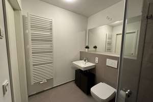 neuwertige 4-Zi.-Familienwohnung mit 2 Bädern, Loggia und Balkon * Baujahr 2024  * 91 m² – Hofmannstr. 33a, 81379 Obersendling, München – Vorschaubild 14