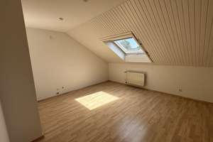 Vielfältiges Reihenhaus in Düsseldorf – Die vollständige Adresse der Immobilie erhältst du vom Anbieter., 40627 Gerresheim, Düsseldorf – Vorschaubild 11