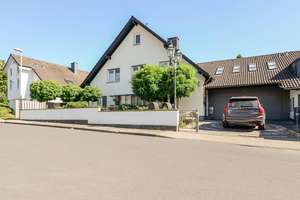 Exklusives Einfamilienhaus mit 2 Einliegerwohnungen* hochwertige Ausstattung *  – Die vollständige Adresse der Immobilie erhältst du vom Anbieter., 51381 Bergisch Neukirchen, Leverkusen – Vorschaubild 3