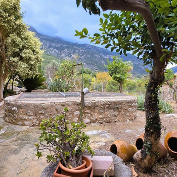 Immobilie mit großem Potenzial und spektakulärem Ausblick im Tal von Sóller