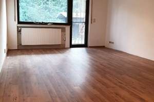 Gepflegtes 3-Parteien MFH in ruhiger Lage – Die vollständige Adresse der Immobilie erhältst du vom Anbieter., 64409 Messel – Vorschaubild 4