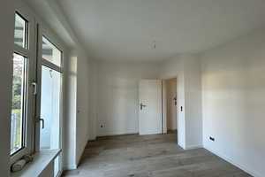 ***Frisch Modernisierte Oase mit Balkon und viel Grün – charmante 3-Raum-Wohnung wartet auf Sie*** – Charlottenstraße 67, 9126 Chemnitz – Vorschaubild 12