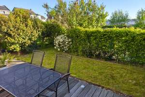 Garten-Oase in Düsseldorf-Hamm: Moderne 3-Zi-Wohnung mit großer Terrasse & TG