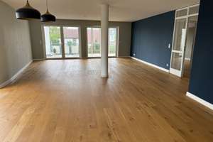 148qm schöne Wohnung mit Wintergarten, 2 Bäder tolle Ausstattung
