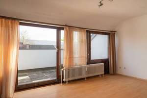Sonnige Dachgeschoss-Oase mit PV-Anlage und Balkon – Die vollständige Adresse der Immobilie erhältst du vom Anbieter., 73614 Schorndorf – Vorschaubild 6