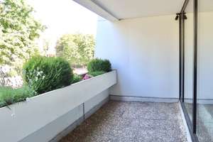 Wohnen wie im Urlaub - mit ganzjährigem Pool, Garage & Loggia – Die vollständige Adresse der Immobilie erhältst du vom Anbieter., 30627 Misburg-Nord, Hannover – Vorschaubild 3