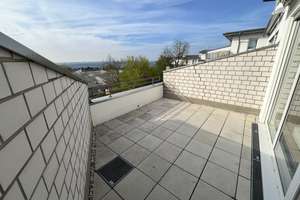 Wohnen mit Ausblick: Dachgeschosswohnung in Wiesbaden (Freudenberg) – Narzissenweg 10, 65201 Dotzheim, Wiesbaden – Vorschaubild 5