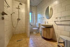 Energieeffizientes, gruppengeeignetes Ferienhaus für bis zu 10 Personen, samt Indoor -Schwimmbad – Die vollständige Adresse der Immobilie erhältst du vom Anbieter., 17209 Priborn – Vorschaubild 14
