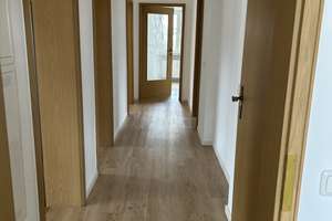 Renovierte 4-Zimmer Erdgeschosswohnung mit Balkon in Oberisling-Graß