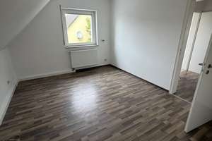 Zuhause mit Zukunft . Gepflegtes Zweifamilienhaus mit vielen Möglichkeiten: 6-8 Zimmer – Die vollständige Adresse der Immobilie erhältst du vom Anbieter., 64390 Erzhausen – Vorschaubild 27