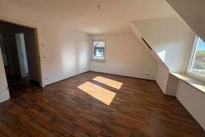 Wunderschöne 2,5-Zimmer-Dachgeschosswohnung in der Nähe der Ruhr – Wuppertaler Straße  2, 45134 Bergerhausen, Essen – Vorschaubild 4