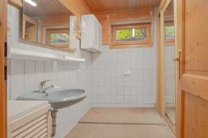 Attraktives EFH mit Einliegerwohnung und großem Garten in bester Wohnlage! – Kelheim (Kreis) – Vorschaubild 32