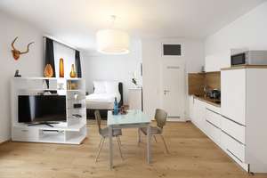 Exklusives Angebot: Möblierte 5* Wohnung "Altstadt" in Düsseldorf Derendorf – Weißenburgstraße 56, 40476 Derendorf, Düsseldorf – Vorschaubild 2