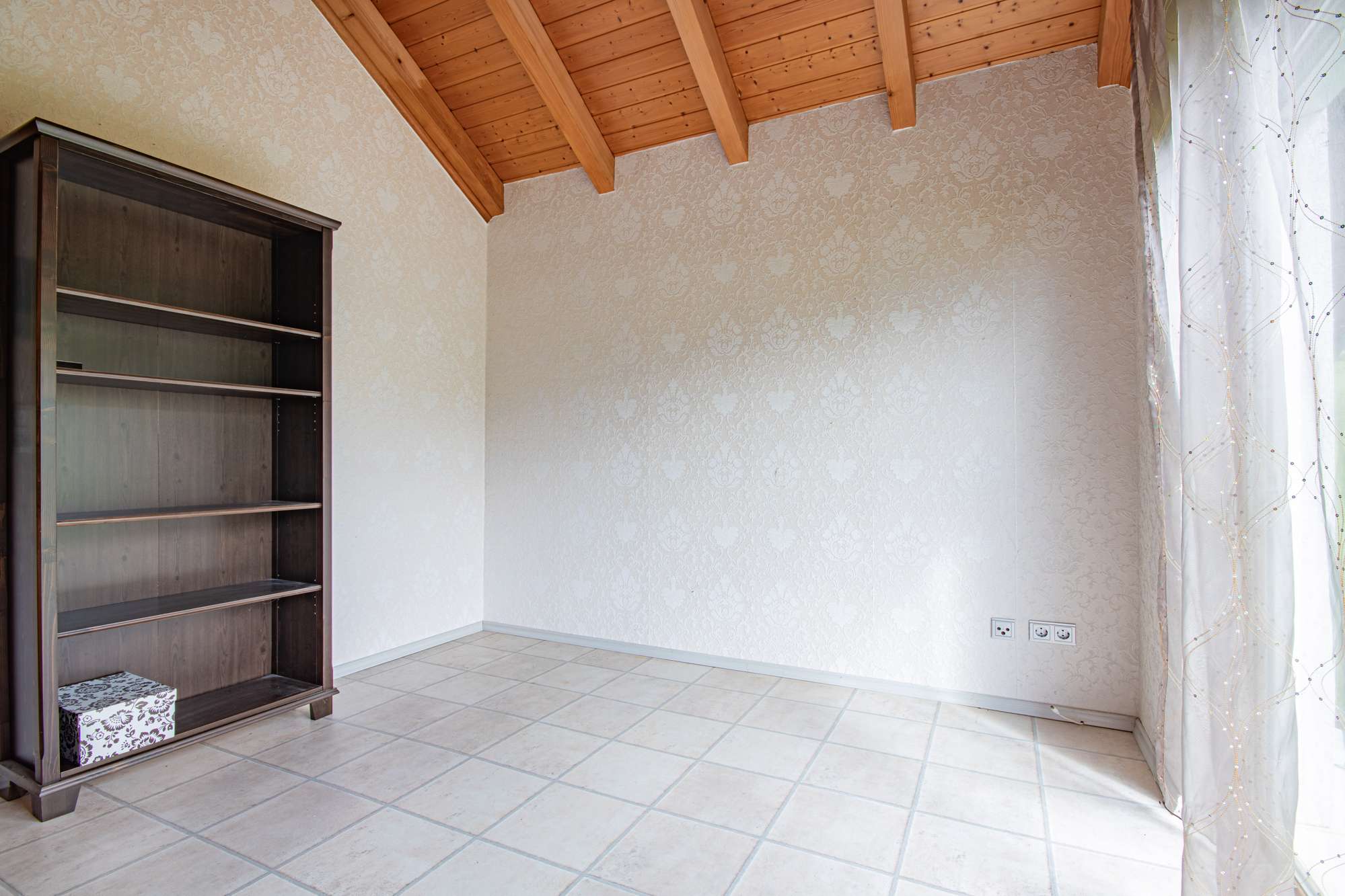 Immobilie in Weilheim - Zwei vielseitig nutzbare Doppelhaushälften mit großem Ausbaupotenzial in Weilheim - Heubach - Bild 16