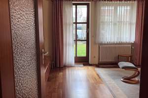 Helle 2-Zimmer-Wohnung mit Garten – Birkenstraße 2/2 A, 86391 Stadtbergen – Vorschaubild 1