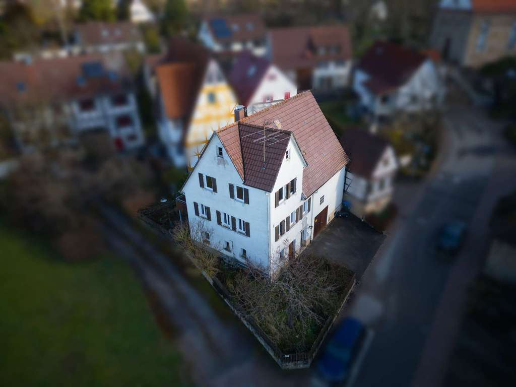 Immobilie in Dettenhausen - Einfamilienhaus mit Potenzial – Verwirklichen Sie Ihren Wohntraum in Dettenhausen - Bild 0