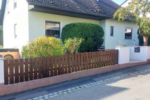 Gehobenes Mehrgenerationenhaus mit 5 SZ und Potenzial zum 3-FH in Cadolzburg – Die vollständige Adresse der Immobilie erhältst du vom Anbieter., 90556 Cadolzburg – Vorschaubild 2