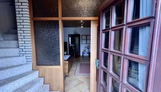 Bild von Sehr schönes und modernisiertes 1-2 Familienhaus mit großer PV Anlage 