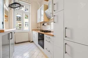 FRANKFURTS LIEBLINGSVIERTEL 🩵 Helle 3-Zimmer-Altbauwohnung mit 3,20m hohen Decken in Sachsenhausen! – Die vollständige Adresse der Immobilie erhältst du vom Anbieter., 60594 Sachsenhausen-Nord, Frankfurt am Main – Vorschaubild 5