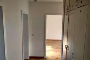 Schöne 3 Zimmer-Wohnung im 2. OG! – Gerhart-Hauptmann-Straße 23, 47226 Rheinhausen-Mitte, Duisburg – Vorschaubild 2
