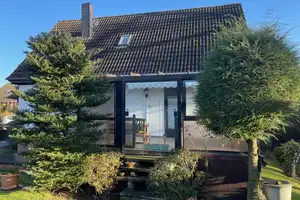 Idyllisches Wohnen in bester Lage Wunstorfs mit herrlichem Wintergarten – Schlobbenriede 11, 31515 Hannover (Kreis) – Vorschaubild 2