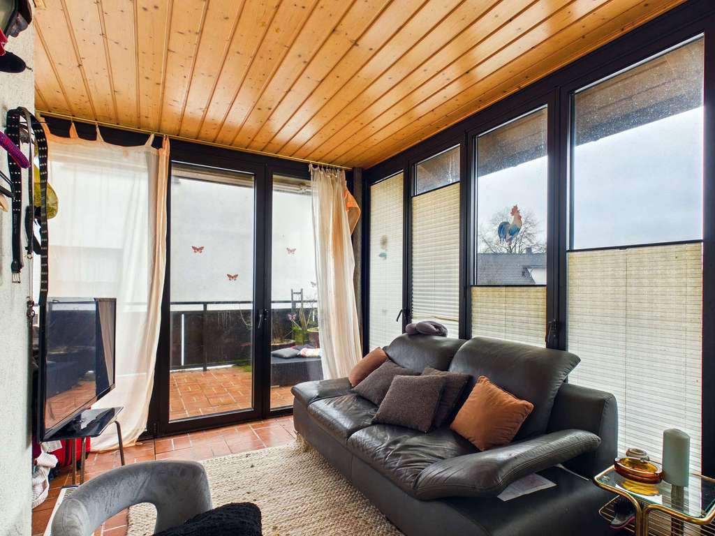 Immobilie in Erdmannhausen - Platz für alle(s): Großzügiges Zuhause in ruhiger Naturkulisse mit grenzenlosem Gestaltungspotenzial - Bild 4