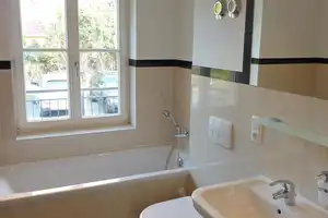 Stilvoll sanierte 3-Raum-Wohnung mit Balkon im charmanten Denkmalobjekt "Hoffmans Gärten" – Essener Straße 83, 4357 Leipzig – Vorschaubild 4