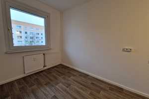 Ab 15.08.2025***Frisch renovierte 2-Zimmer-Wohnung mit Balkon und Wannenbad! – Ringstraße 19, 4209 Leipzig – Vorschaubild 5