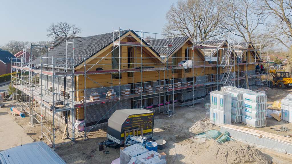 Immobilie in Friedeburg - Projektierte Dachgeschosswohnung KfW 40 mit Wärmepumpe und PV Anlage in zentraler Lage - Bild 2