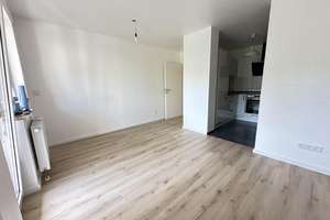 Familienfreundliche 4-Zimmer-Wohnung mit Balkon und moderner Raumaufteilung – Wolfringstr. 14, 90765 Ronhof, Kronach, Fürth – Vorschaubild 9
