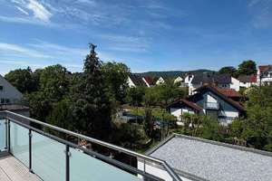 Gemütliche 2,5-Zimmer-Wohnung mit Dachterrasse, Herkulesblick & Stellplatz in bevorzugter Wohnlage!