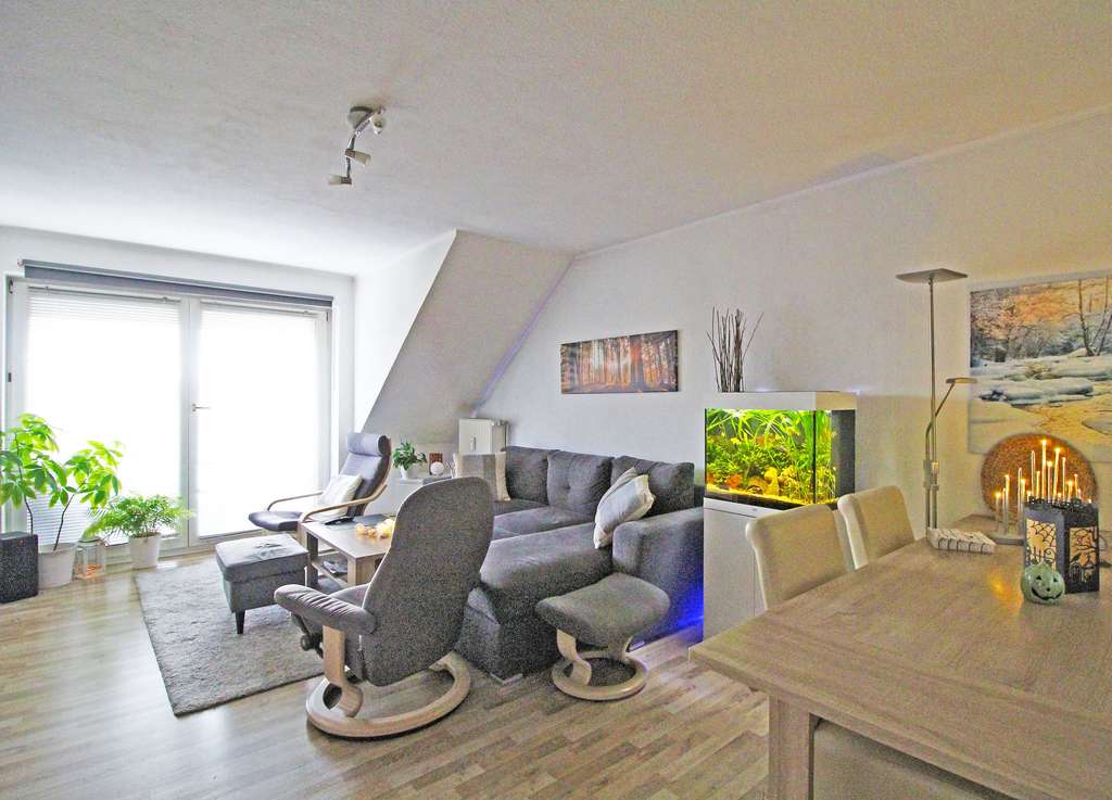 Immobilie in Bad Segeberg - gepflegte 2-Zimmer-Dachgeschosswohnung in Bad Segeberg - Bild 3