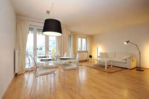 Helle 2-Zimmer Wohnung im 3. OG mit Balkon in Engelschalking