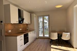 Erstbezug - möblierte Wohnung mit 53 qm Wohnfläche in einer eleganten Stadtvilla mit  7 Wohnungen – Hans-Grässel-Weg 0, 81375 Neuhadern, München – Vorschaubild 2