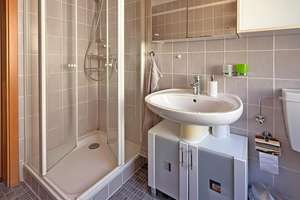 ERBBAURECHT! Charmanter Bungalow mit großem Grundstück in ruhiger Lage – Die vollständige Adresse der Immobilie erhältst du vom Anbieter., 22149 Rahlstedt, Hamburg – Vorschaubild 12