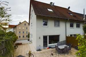 Einziehen, wohlfühlen, durchatmen - Großzügige Doppelhaushälfte mit Einliegerwohnung und Garten – Reutlingen (Kreis) – Vorschaubild 2