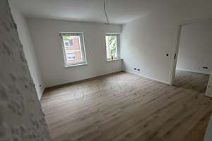 Modernisiertes Mehrfamilienhaus (4 WE) in zentraler Lage – neuwertiger Zustand – Die vollständige Adresse der Immobilie erhältst du vom Anbieter., 41061 Gladbach, Mönchengladbach – Vorschaubild 2