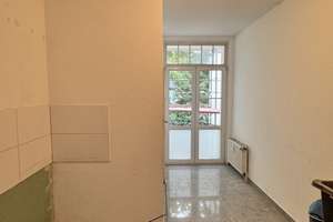 Teilrenovierte Altbauwohnung mit Balkon - guter Grundriss – Petersstrasse 25, 47798 Stadtmitte, Krefeld – Vorschaubild 1