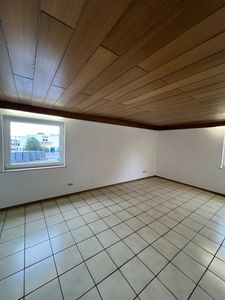 Großzügige 4-Zimmer-Wohnung (128 m²) mit Einbauküche