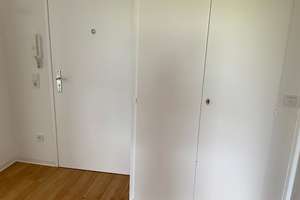 Helle 2 Zimmer & Balkon in grüner Citylage - renoviert, guter Schnitt, Wannenbad, Aufzug – Kurt-Schumacher-Straße 28, 33615 Schildesche, Bielefeld – Vorschaubild 6
