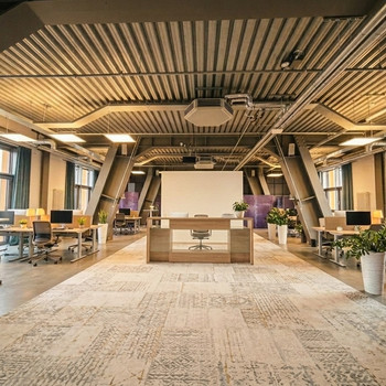 STOCK - Loft im ehemaligen Kraftwerk | Lichtdurchflutet