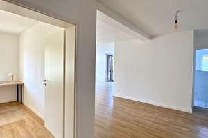 Gepflegtes 2-3 Familienhaus mit Garten + Garage, sofort verfügbar – Schulstraße 69a, 66773 Schwalbach – Vorschaubild 8