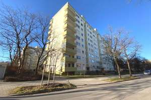 Schöne, neuwertige 3-Zimmer-Wohnung mit Balkon und EBK in München Westkreuz (Aubing)