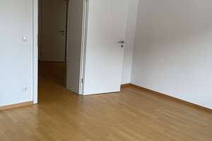 Großzügige helle Wohnung nahe Zentrum - WG geeignet - mit Blick ins Grüne – Kyffhäuserstraße 27, 41061 Gladbach, Mönchengladbach – Vorschaubild 5